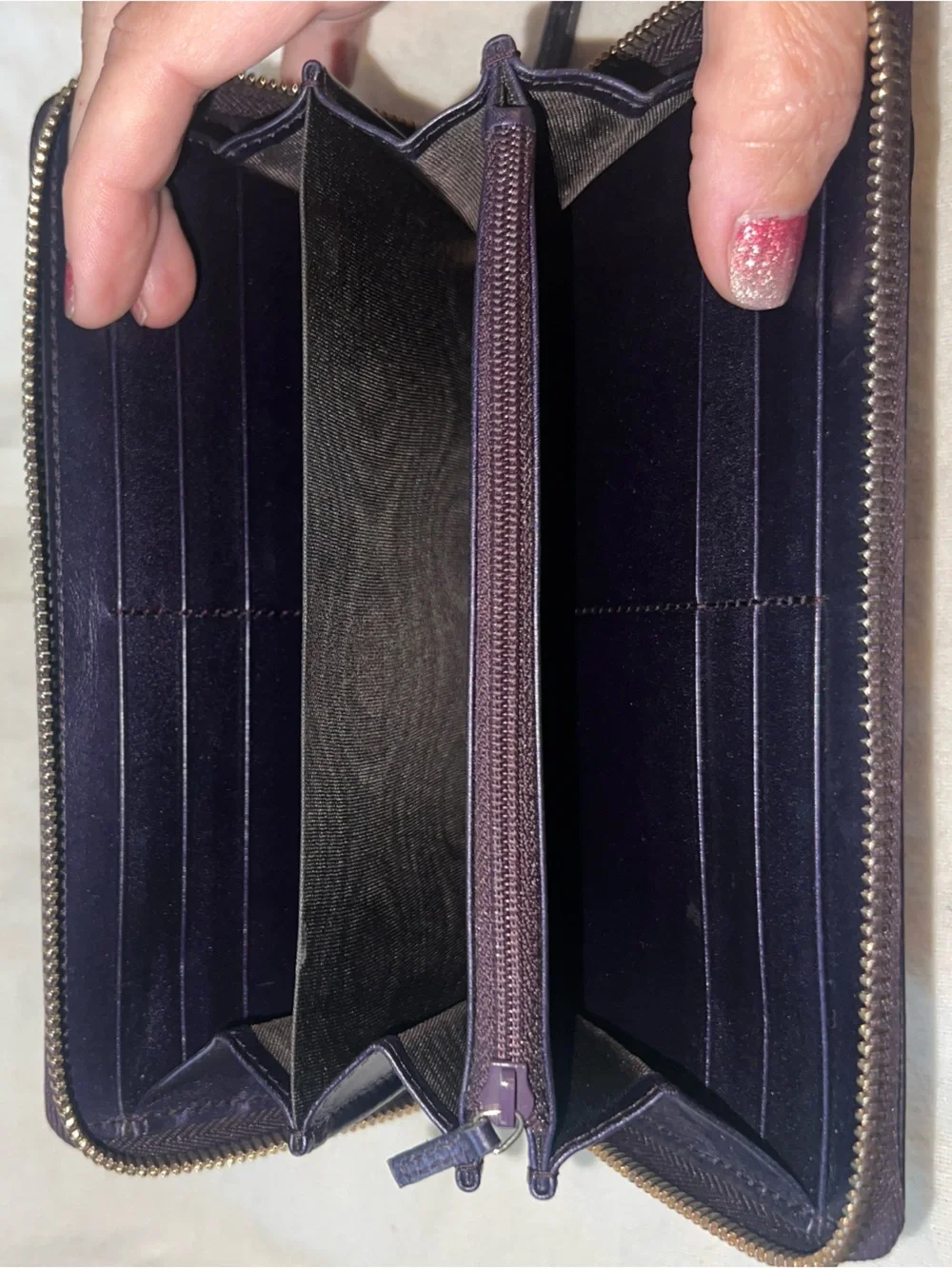 Gucci Purple Patent Leather Continental Zip Wallet with Gold Heart Pulls